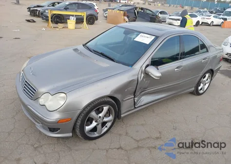 2005 Mercedes-Benz C 320 Luxury/Sport z USA, uszkodzony, nr VIN WDBRF64J85F604880